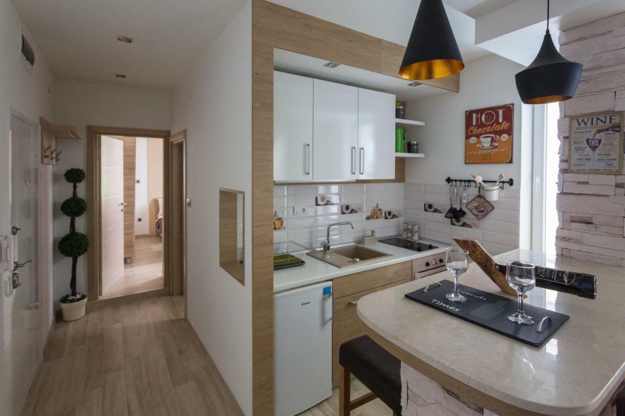 Cosmopolitan One Apartment Belgrado Buitenkant foto