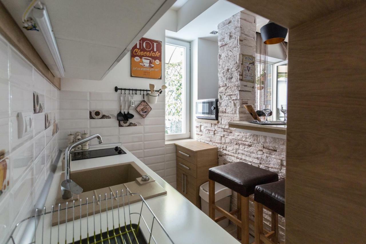 Cosmopolitan One Apartment Belgrado Buitenkant foto