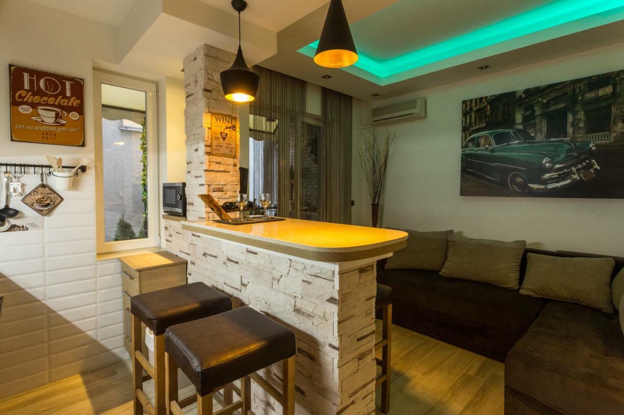 Cosmopolitan One Apartment Belgrado Buitenkant foto