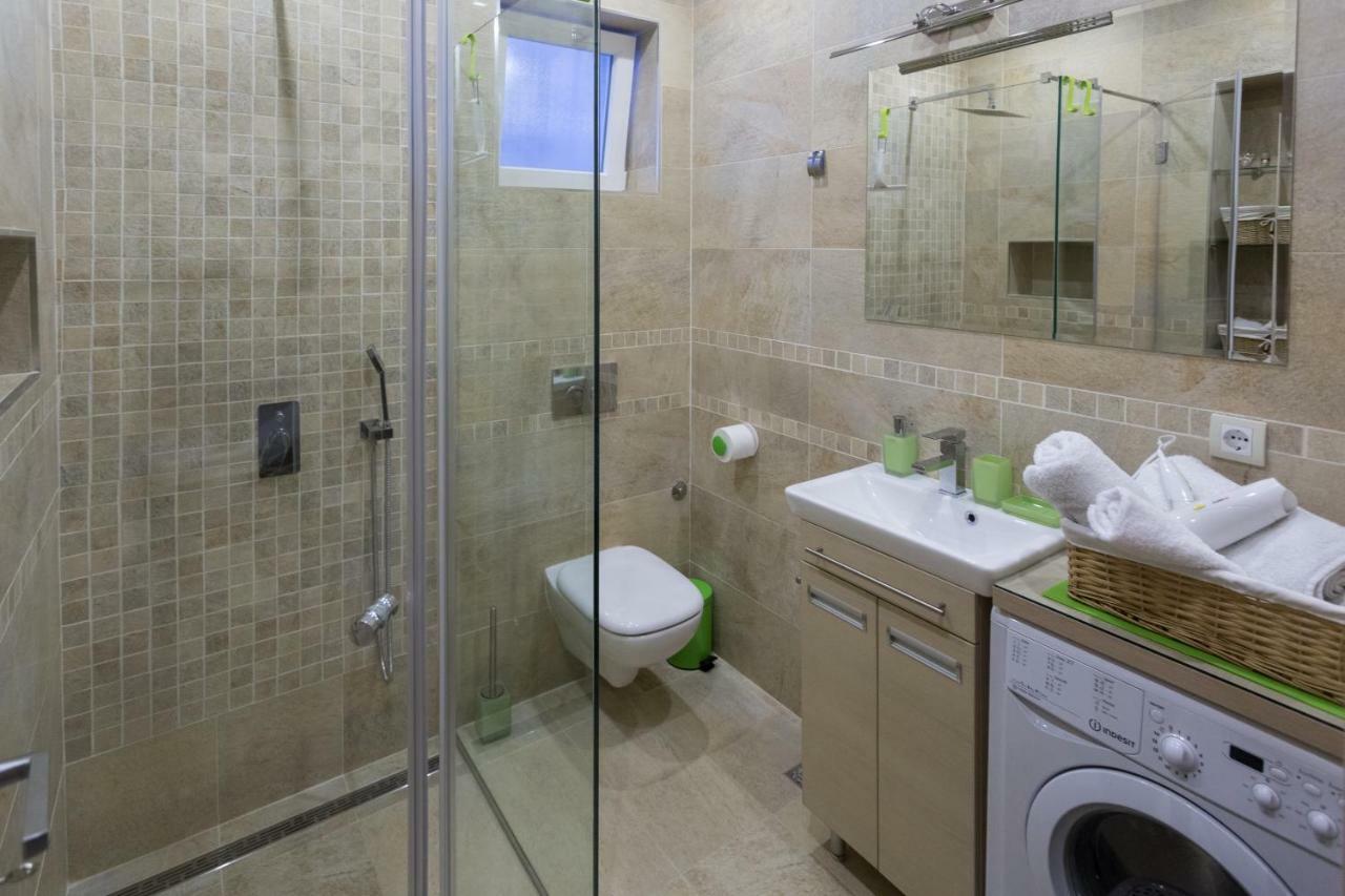 Cosmopolitan One Apartment Belgrado Buitenkant foto