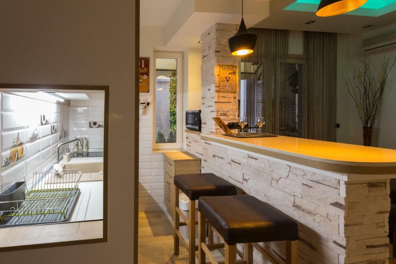 Cosmopolitan One Apartment Belgrado Buitenkant foto